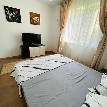 Apartament Yasmy Appartement Orşova Buitenkant foto